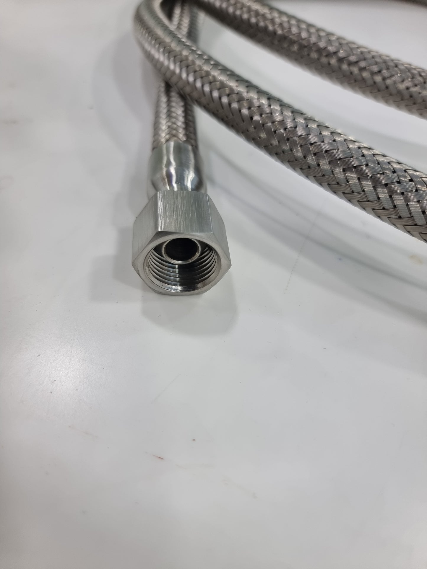 3/8" SS CORRUGATED HOSE SS304 SINGLE WIRE BRAID BOTH END 3/8" BSP FEMALE LENGTH 6 MTR